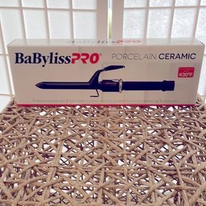 Babykiss  Pro porcelain ceramic curling iron 3/4 inches. Black